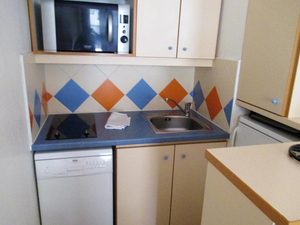 Studio moderne avec balcon – Saint-Raphaël – 25 m² – Parking - 3