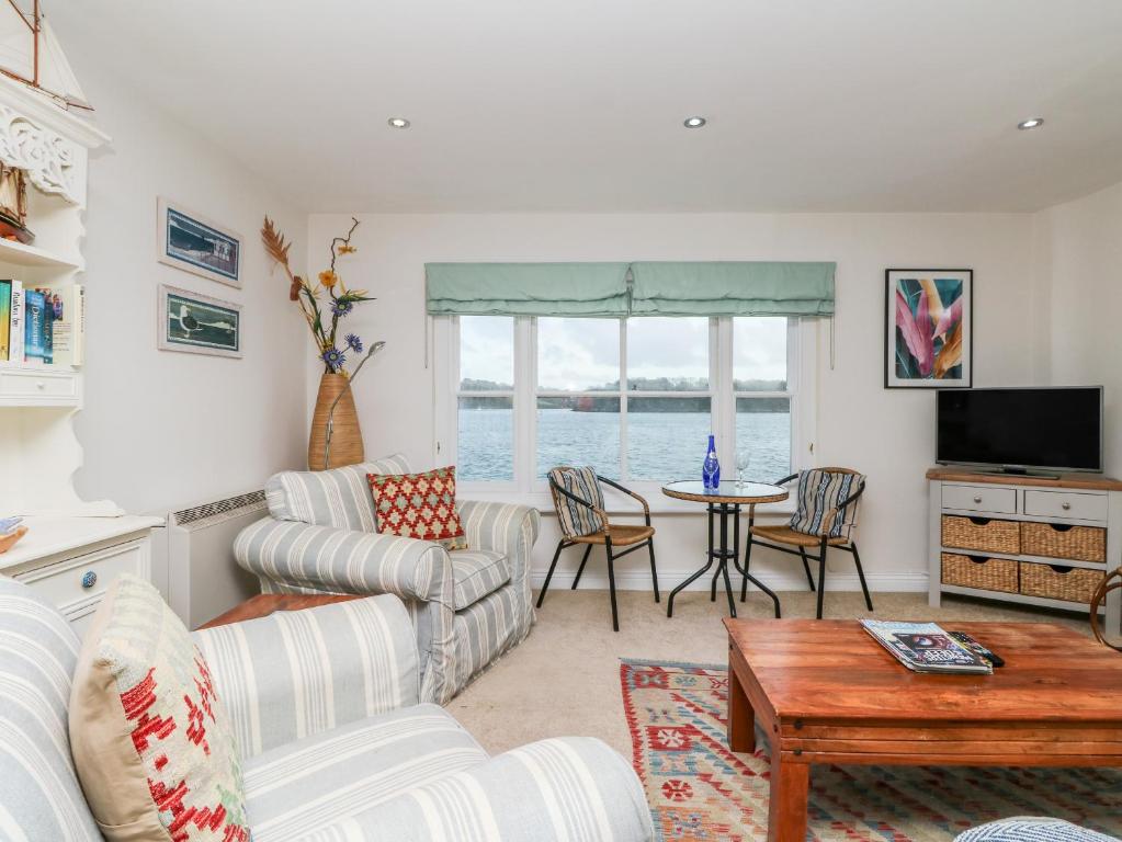 Pier Cottage, St Mawes photo 2