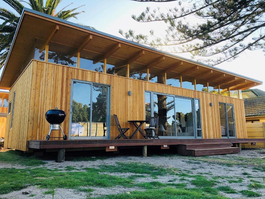 Palm and Pine Cottage photo