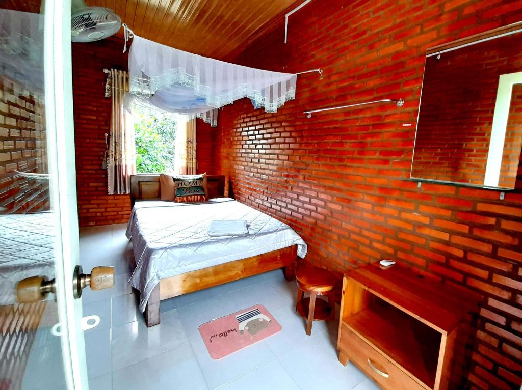 Cattien Eco Backpackers Hostel photo