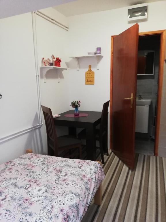 Studio apartman Small Lili photo