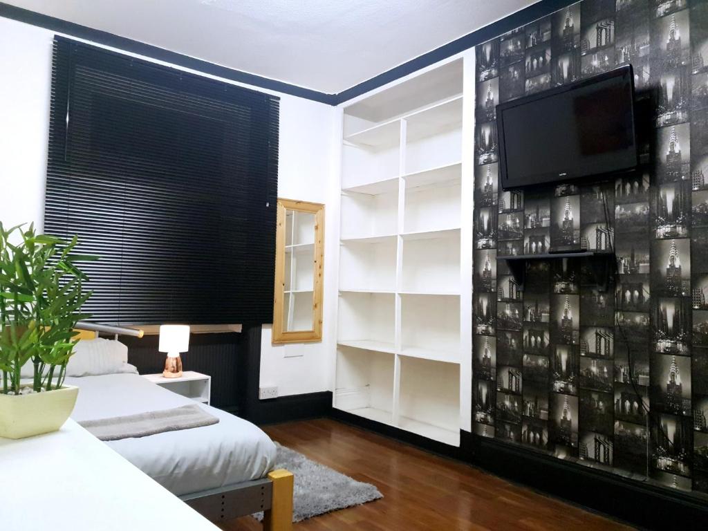 Townhouse 105 photo