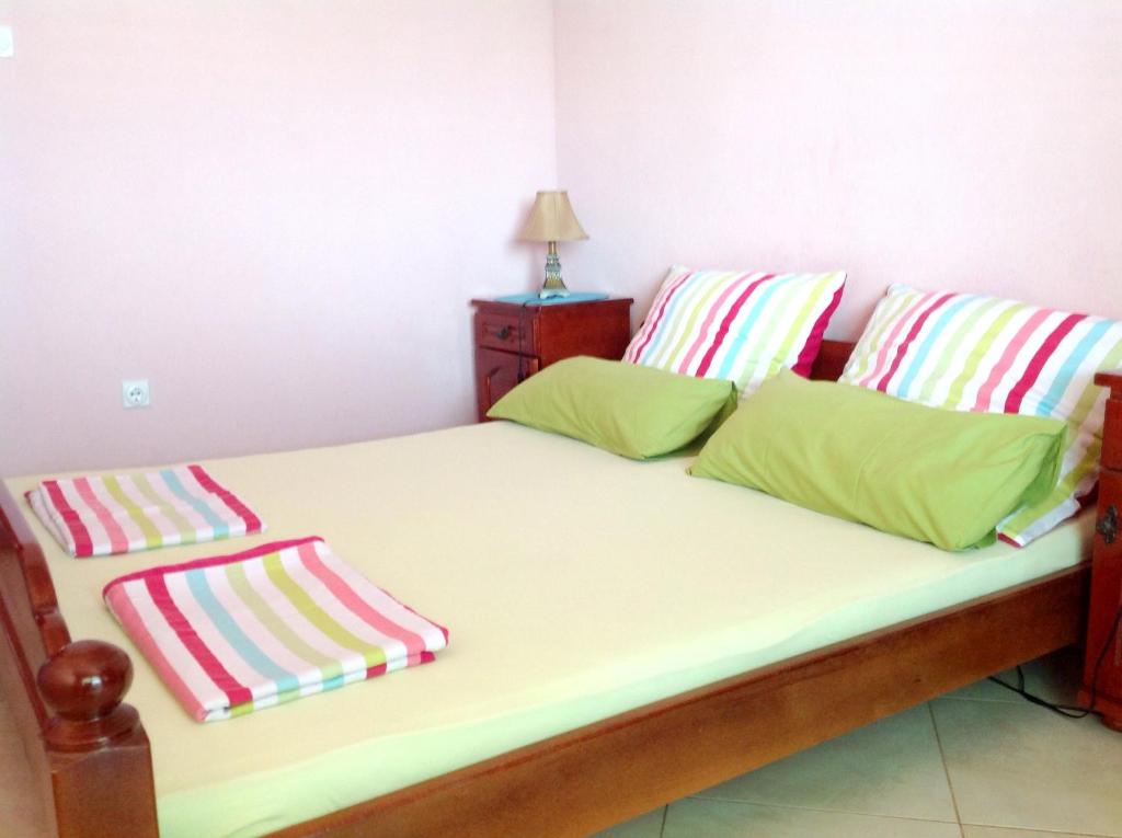 Cozy apartment in Radovići 75 m² with mountain view - 4