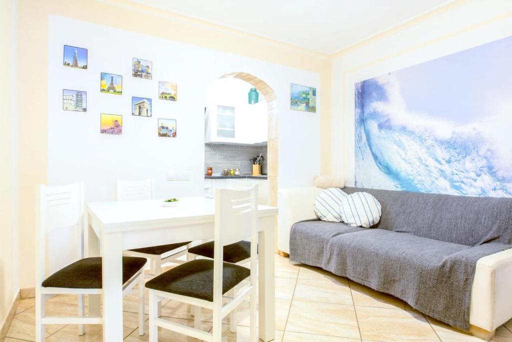 Charming House in Costa Calma with Mountain View and Terrace - 3