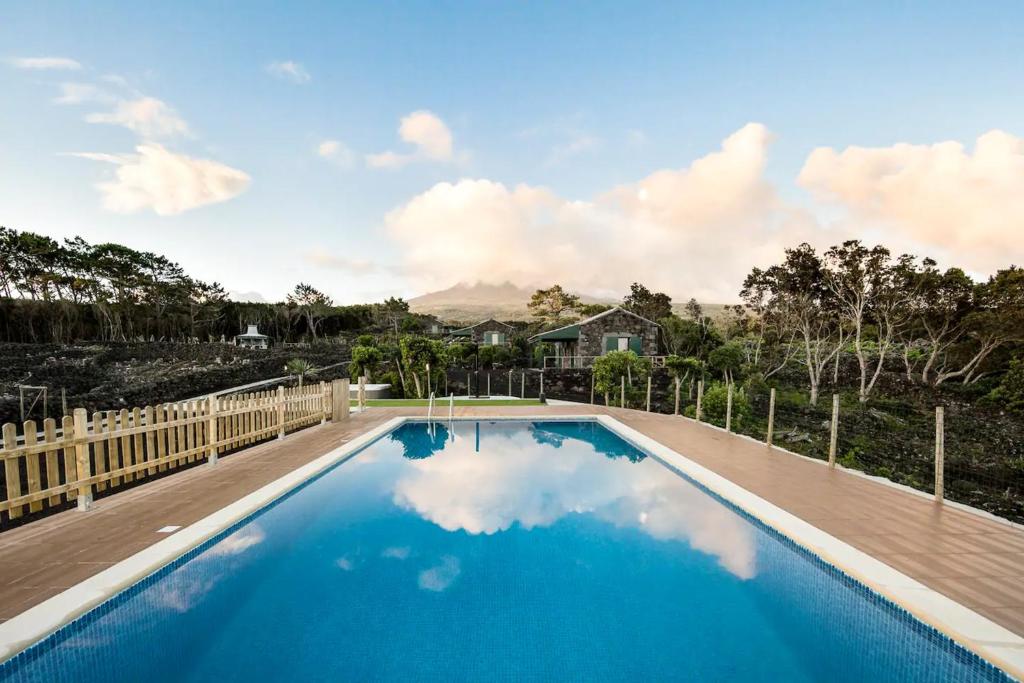 One bedroom house with sea view shared pool and jacuzzi at Lajido photo