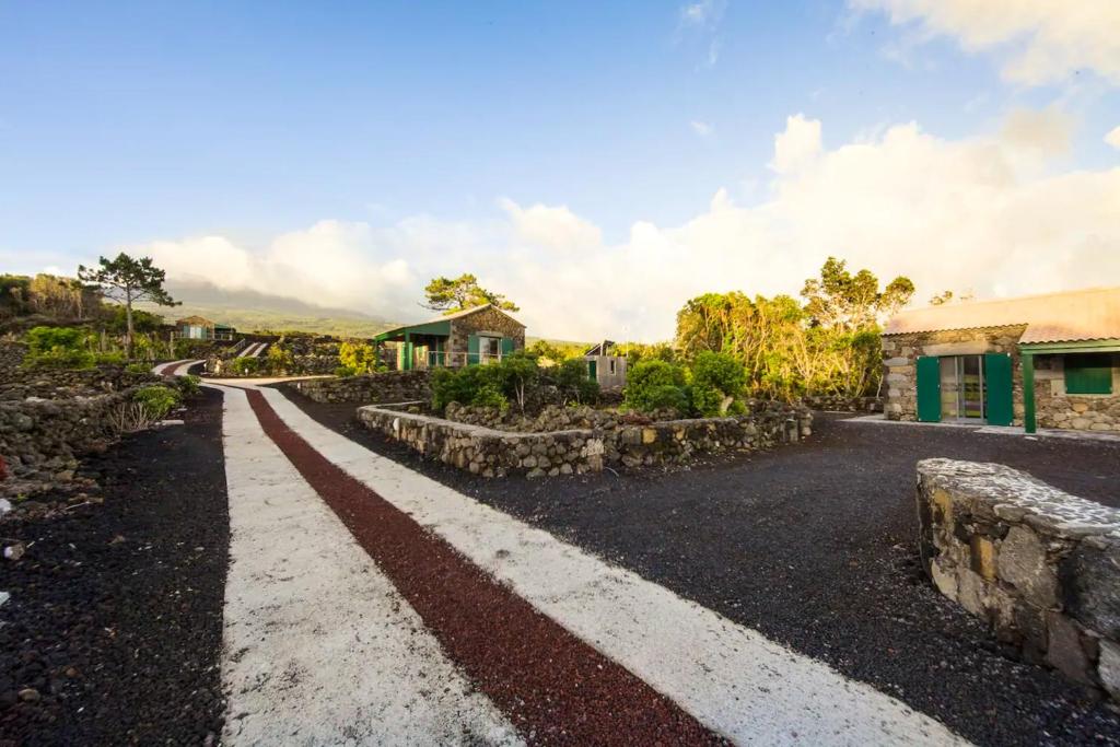 One bedroom house with sea view shared pool and jacuzzi at Lajido photo