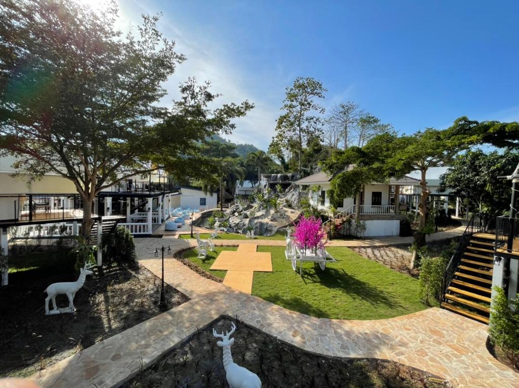 Mont Blanc Base Camp Khaoyai photo