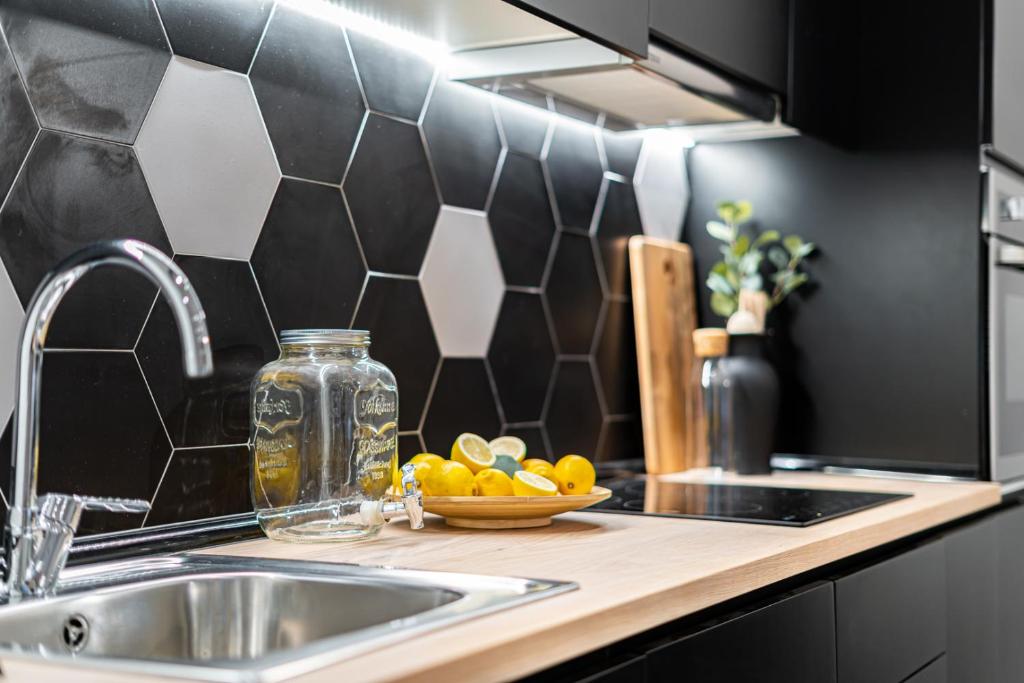 EdSam Madrid Apartments Black - 3