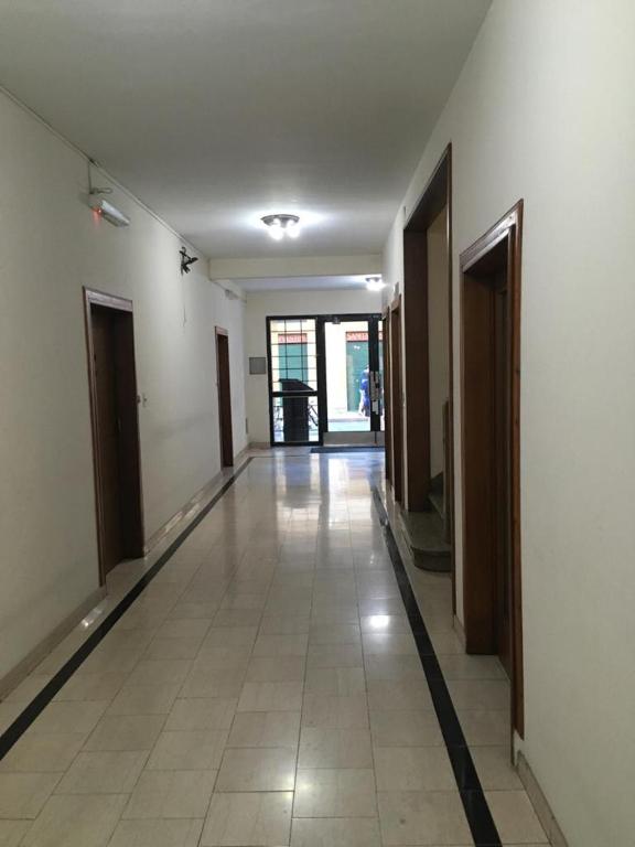 Amplio y luminoso departamento - 3