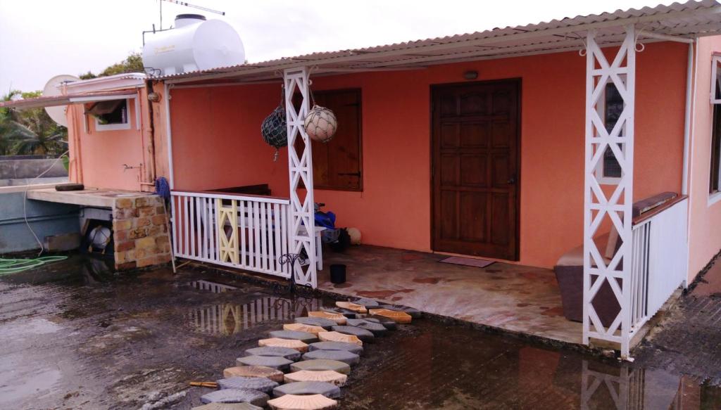 Charming studio with sea-view terrace in Souillac - 22 m²., Souillac