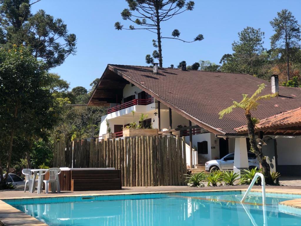 Hotel Casa Alpina — Hotel in Visconde de Maua