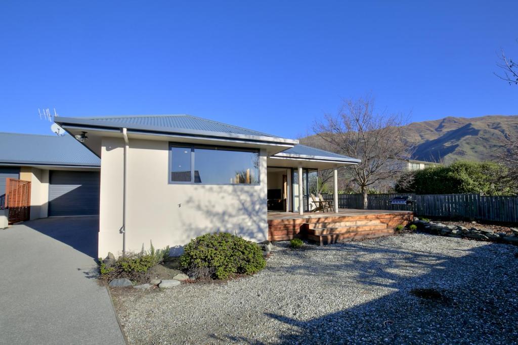 Mountain Views from Meadowstone, Wanaka