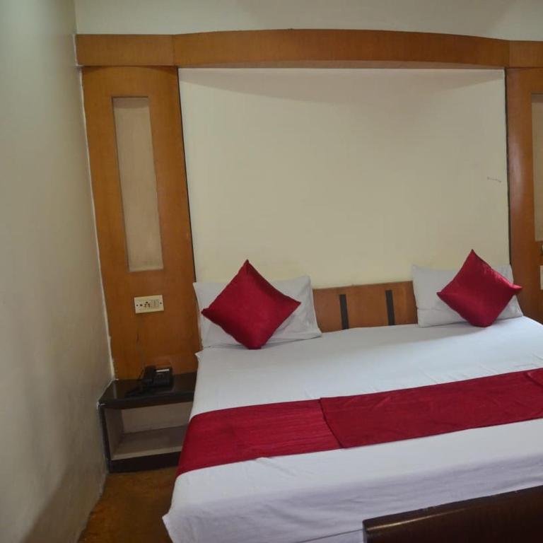 Poonam Hotel photo