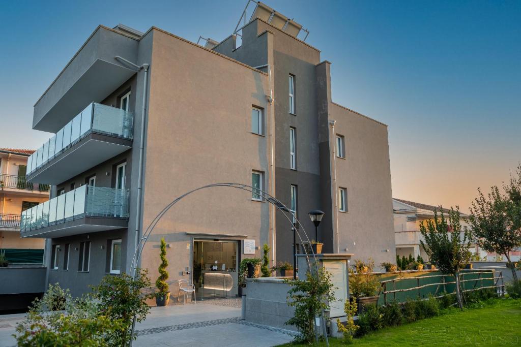 Hotel Calypso — Hotel in Salerno