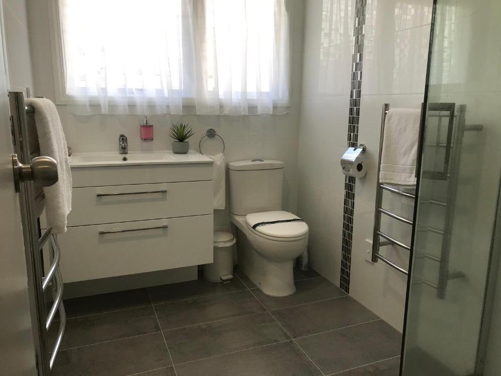 Rose Apartments Central Rotorua- Accommodation & Private Spa photo
