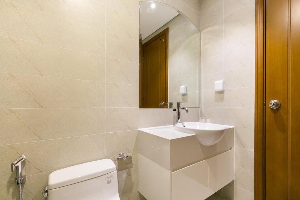 Vinhomes Luxstay Apartment OM photo