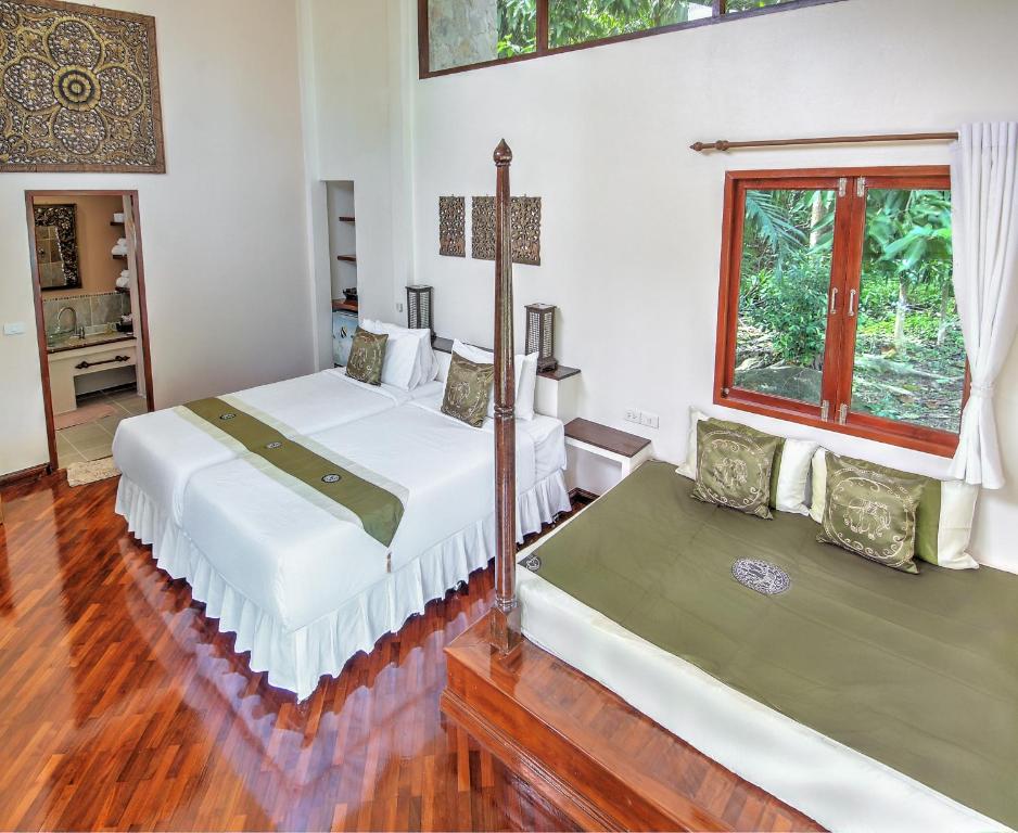 Khanom Hill Resort photo