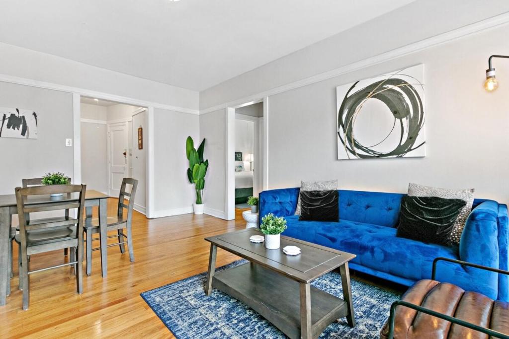 3BR Apartment close to Beach, Park, Loyola - Lunt 2N — Hotel in Chicago (IL)