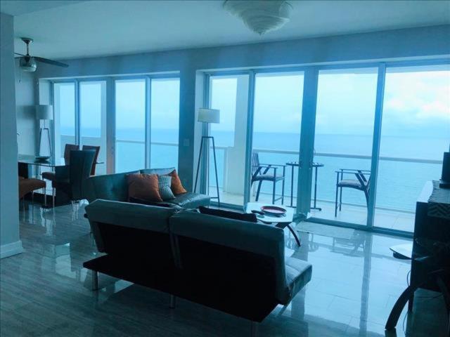 Penthouse in the sky 전경