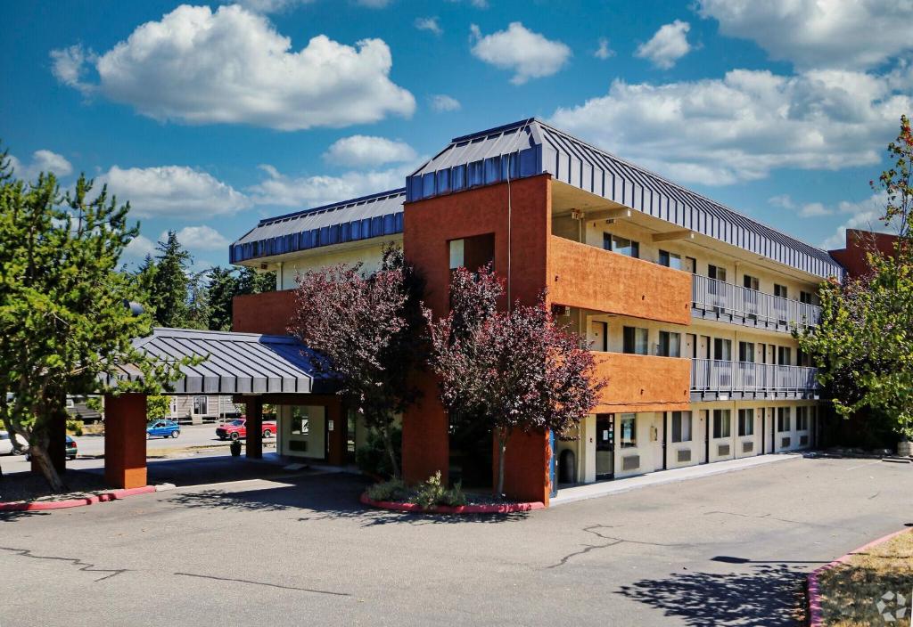 Olympic Inn &amp; Suites Port Angeles — Hotel in Port Angeles (WA)