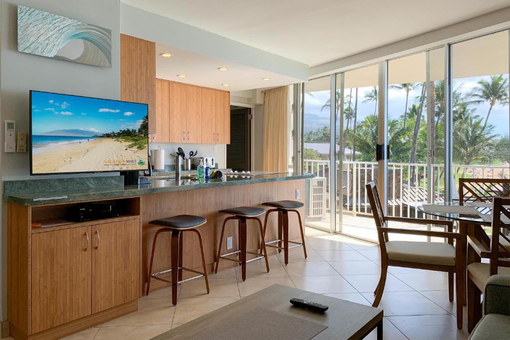 Kamaole Nalu 305 Breathtaking Ocean Views AC 전경