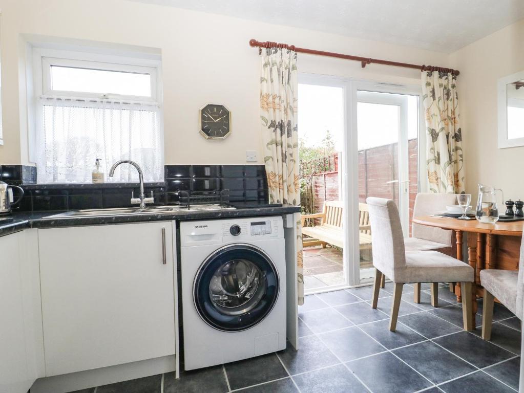 Jay Cottage, Weymouth photo 3