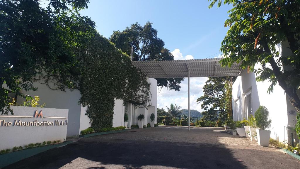 The Mountbatten Hotel photo