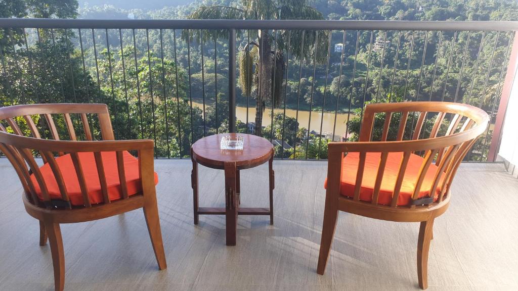 The Mountbatten Hotel photo