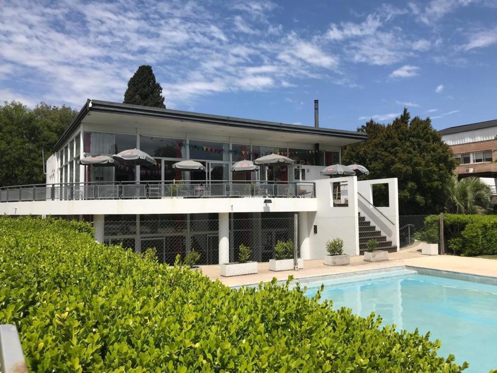 Apartamento en Country Pilar Gran Piscina Parrilla propia hasta 4 personas - 3