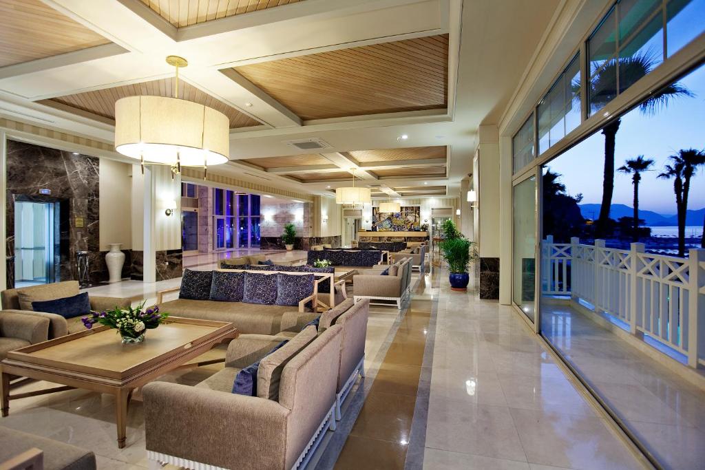 Quadas Hotel - Adult Only photo
