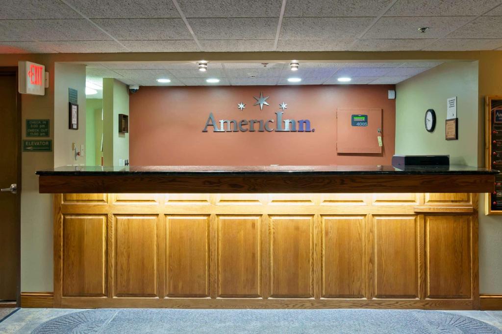 AmericInn by Wyndham Valley City - Conference Center Photo 9