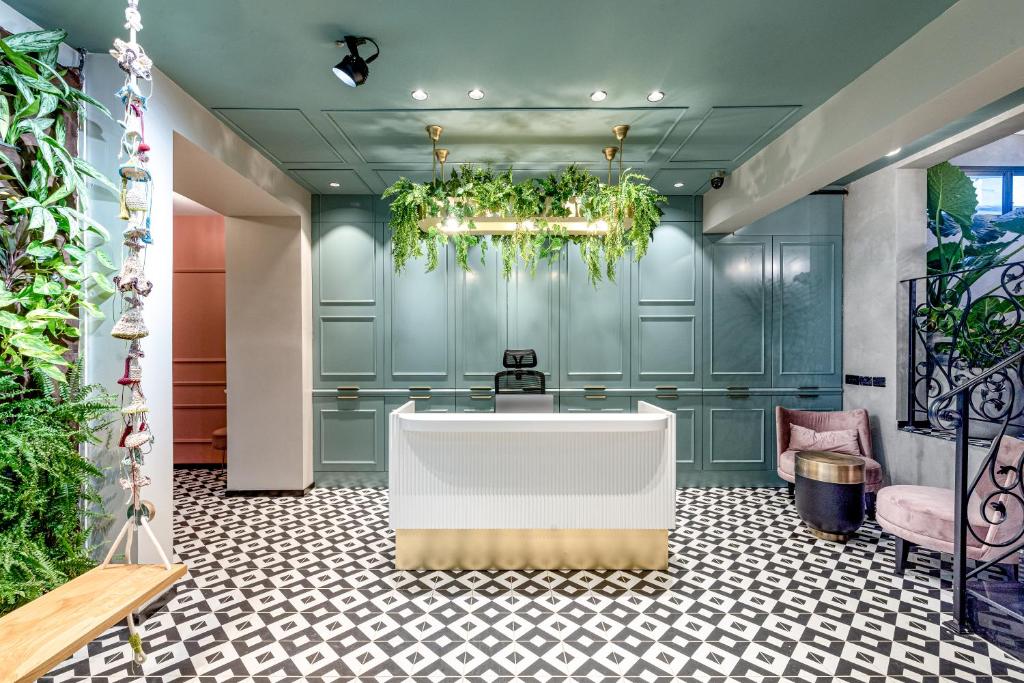 ディゼンゴフ シー レジデンス (Dizengoff Sea Residence) フロント・ロビー