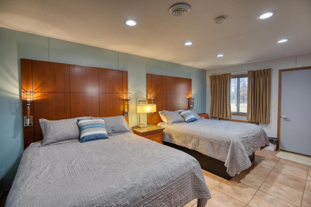 Lewis & Clark Resort photo