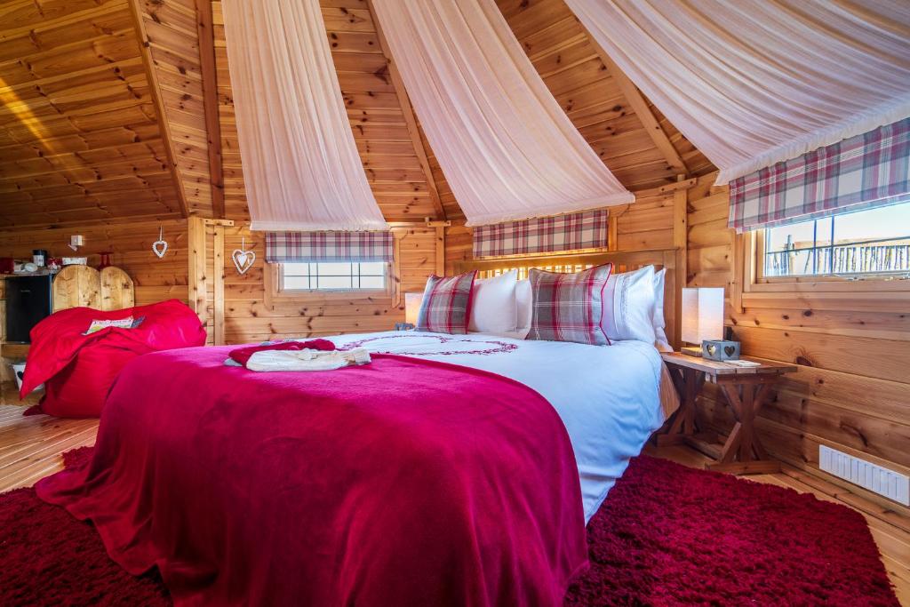 Hatters Meadows Glamping photo 2