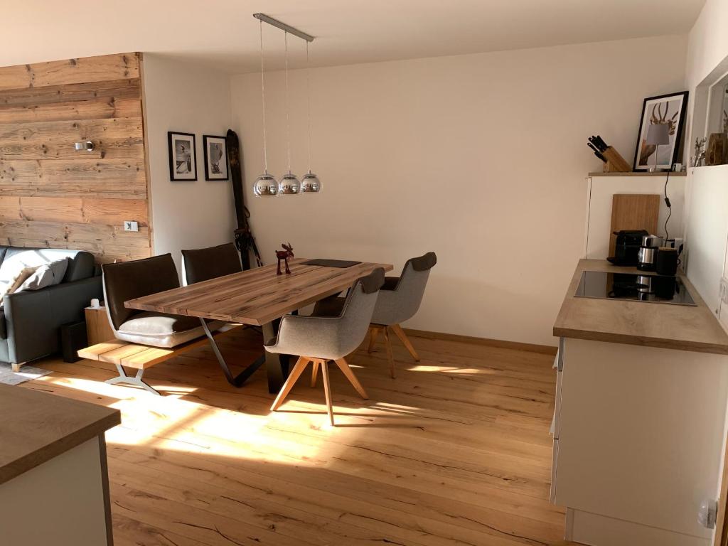 Ferienwohnung Geisberg - Moderne Wohnung mit alpinem Flair in Traumlage - 2