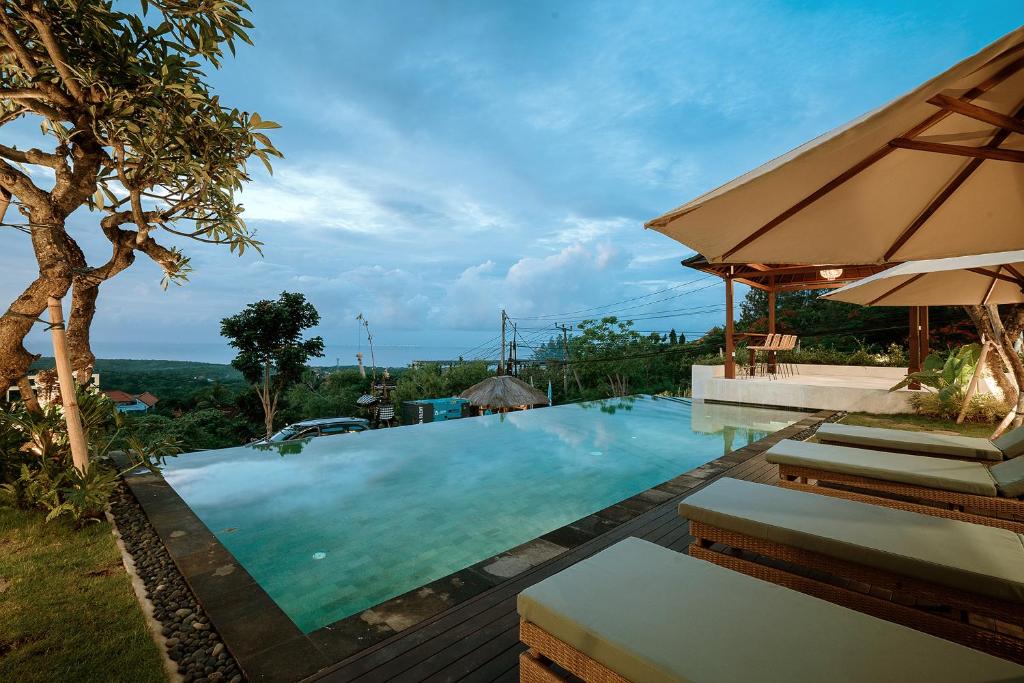 スイミングプール