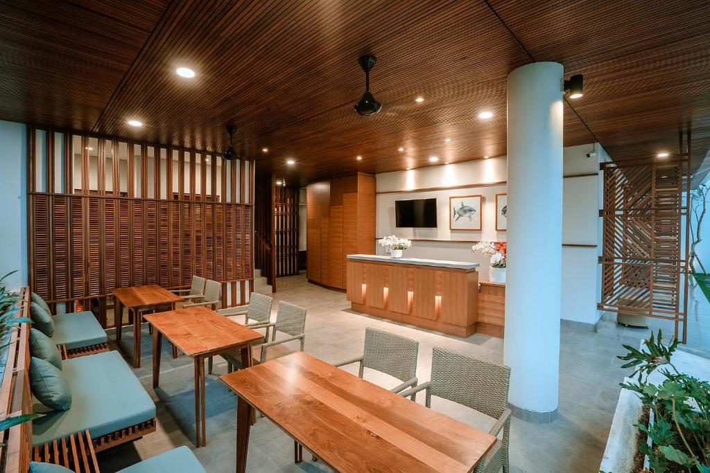 フロント・ロビー