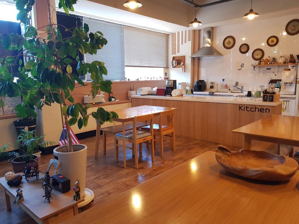 Food and beverages, Sokcho And Guest House in Sokcho-si