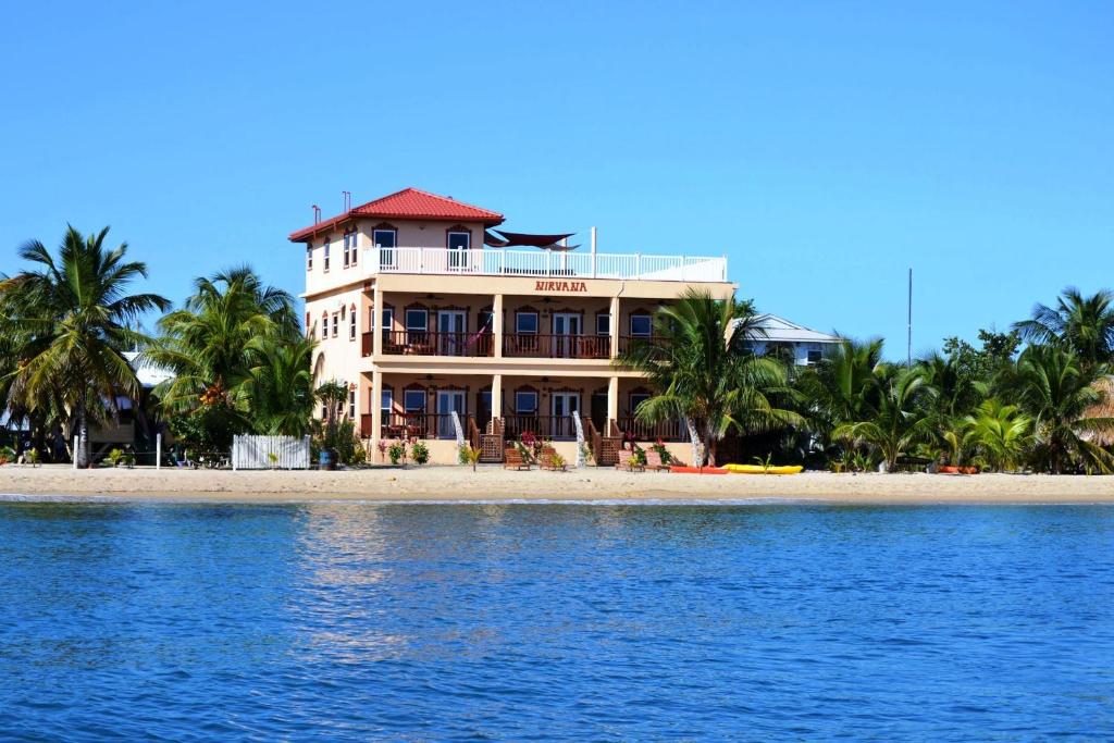 Belizean Nirvana — Hotel in Placencia