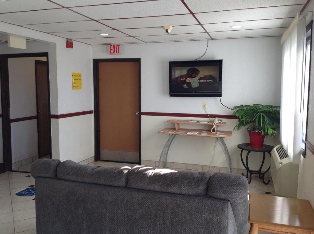 Super 8 By Wyndham Winchester Va Photo 21