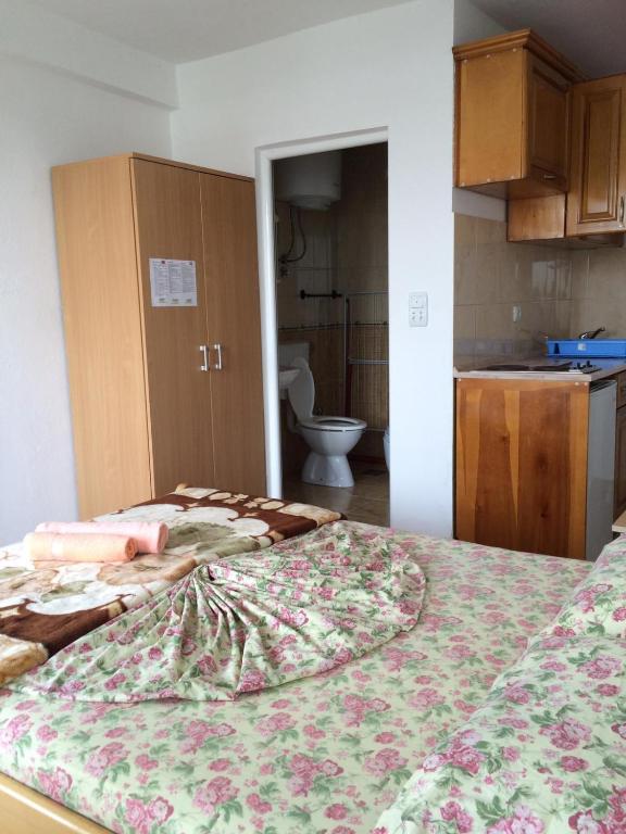 Sand and Sea Apartments photo