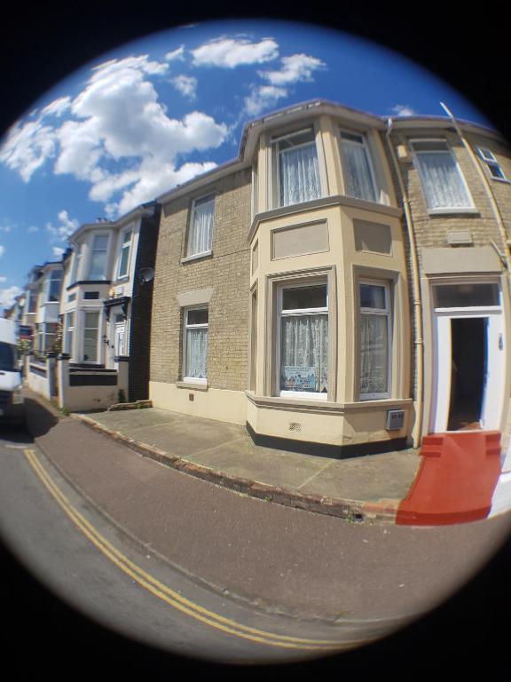 Flat Sleeps 6 with On-Street Parking, Great Yarmouth