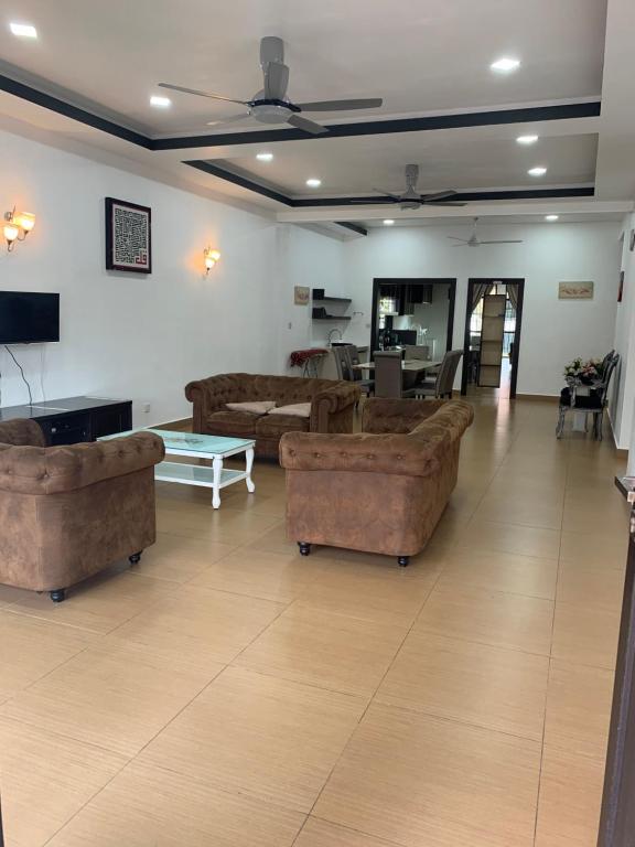 VillaParadise Homestay photo