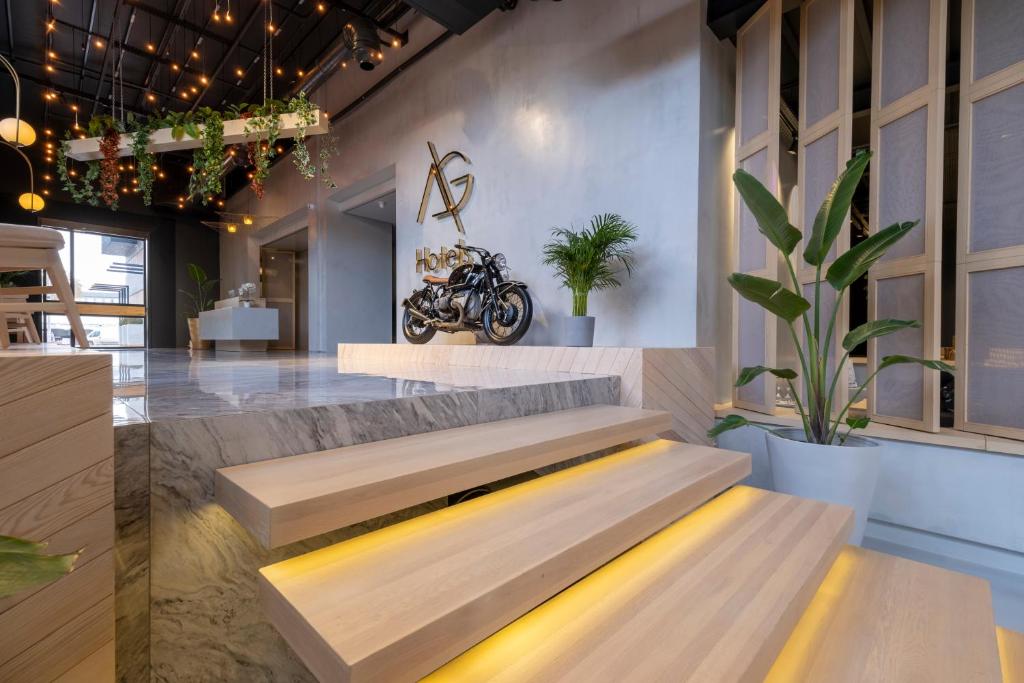 フロント・ロビー