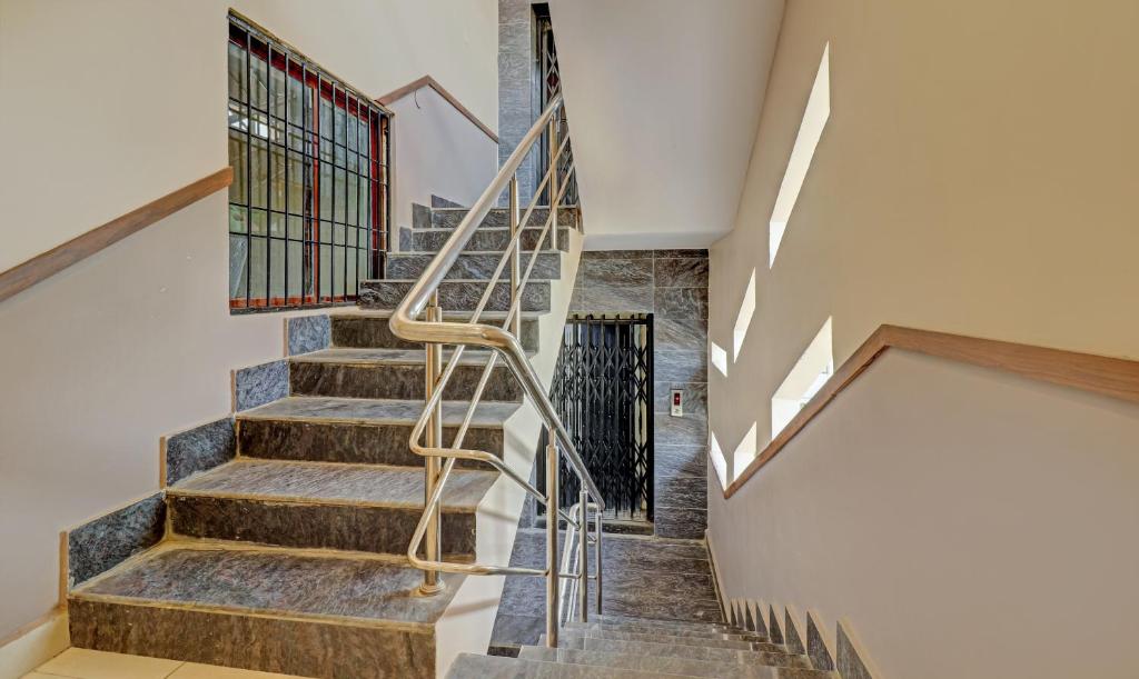 フロント・ロビー