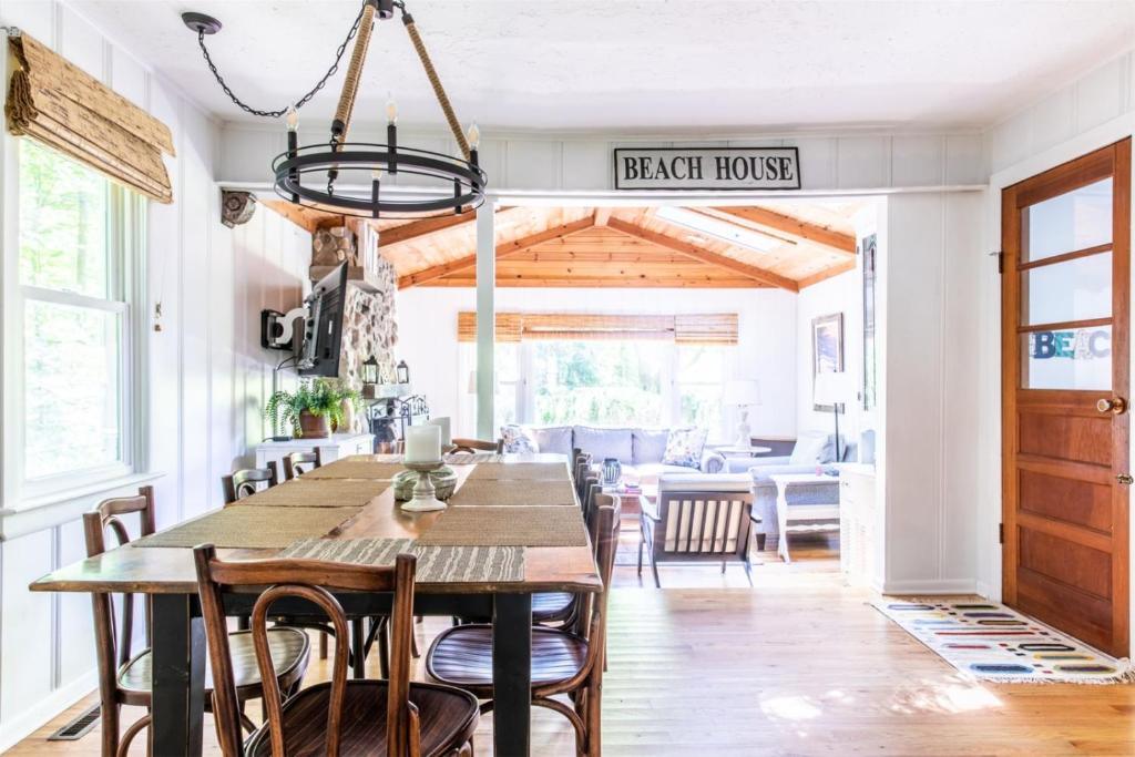 Hygge House — Hotel in Lakeside (MI)