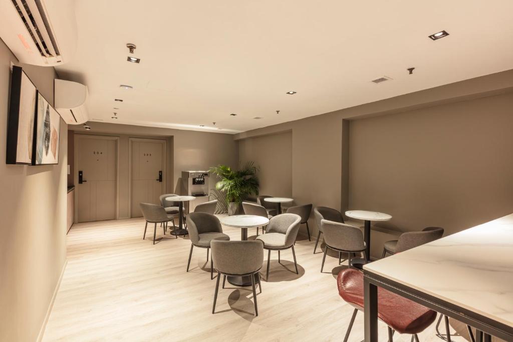 ホテル カルモ ブギス【SG クリーン認定・Staycation 認定】 (Hotel Calmo Bugis) フロント・ロビー