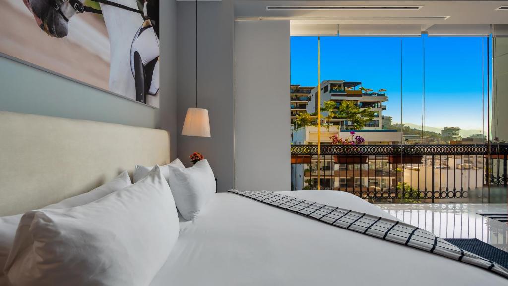 PIER 57 - 709 Stunning View 2 BR Romantic Zone - 4