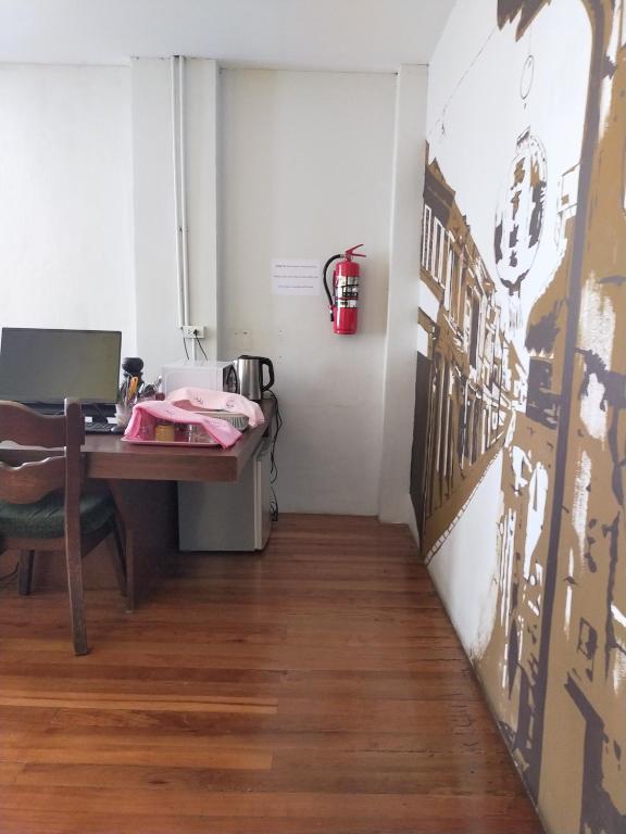 Shared lounge/TV area