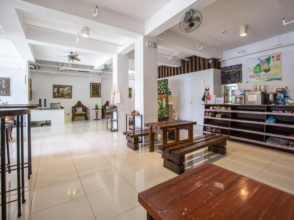 Facilities, Sulit Budget Hotel - VMapa in Manila